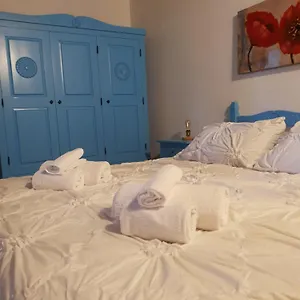 Bed & Breakfast Palmas Anna's Is Procilis, Palmas Arborea